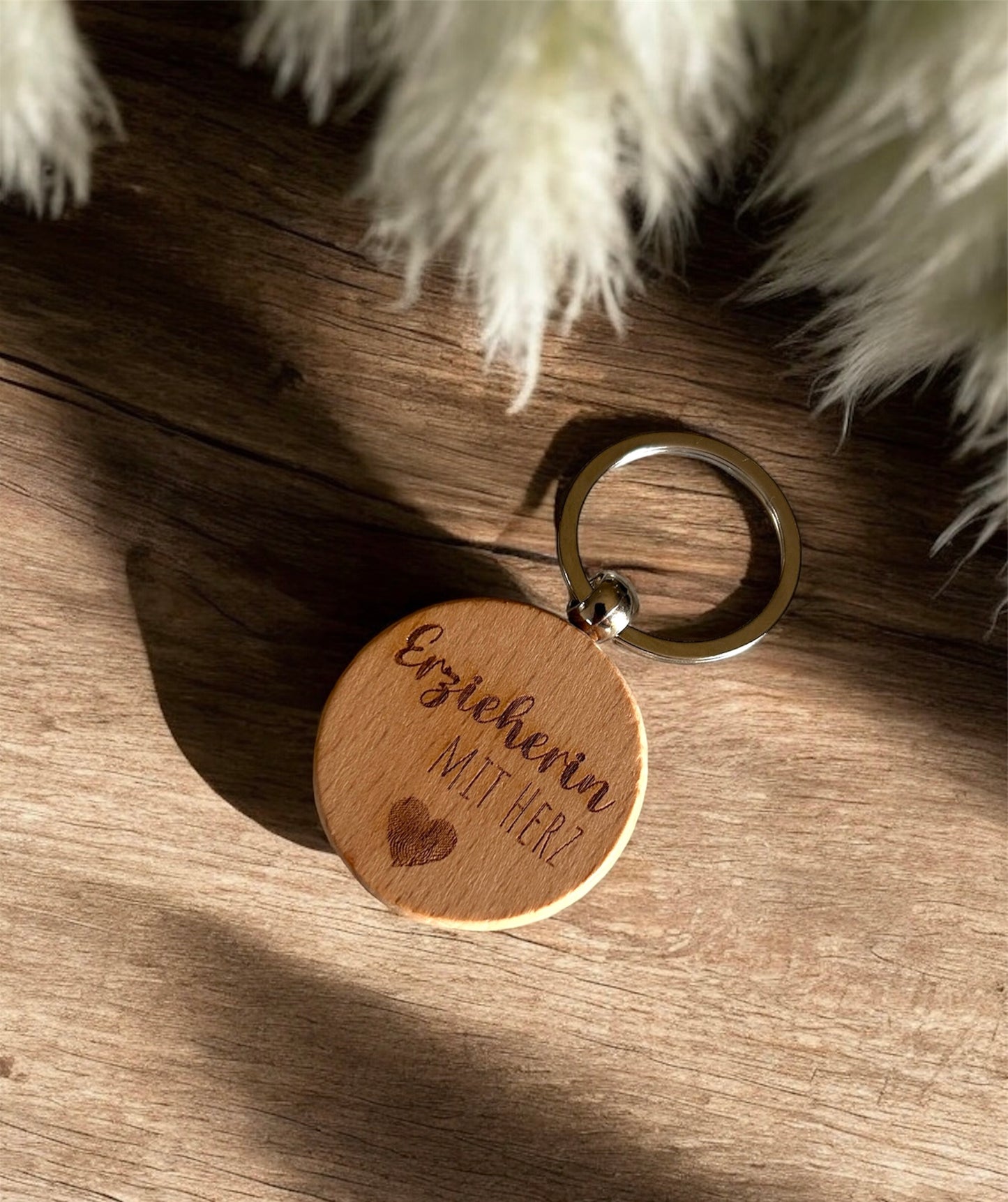 Personalisierbare Schlüsselanhänger aus Buche - Einzigartig und Stilvoll 🌟🔑