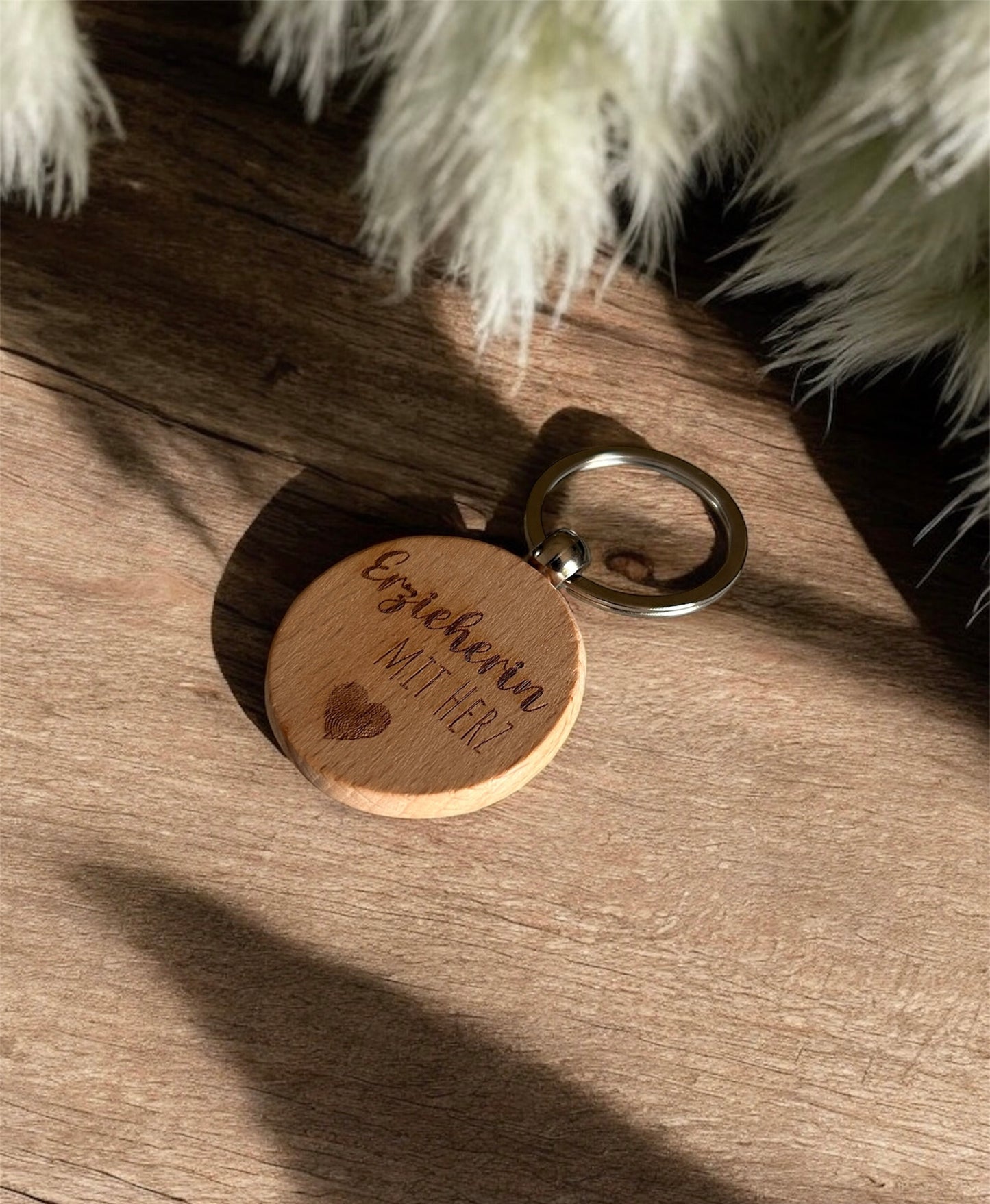 Personalisierbare Schlüsselanhänger aus Buche - Einzigartig und Stilvoll 🌟🔑