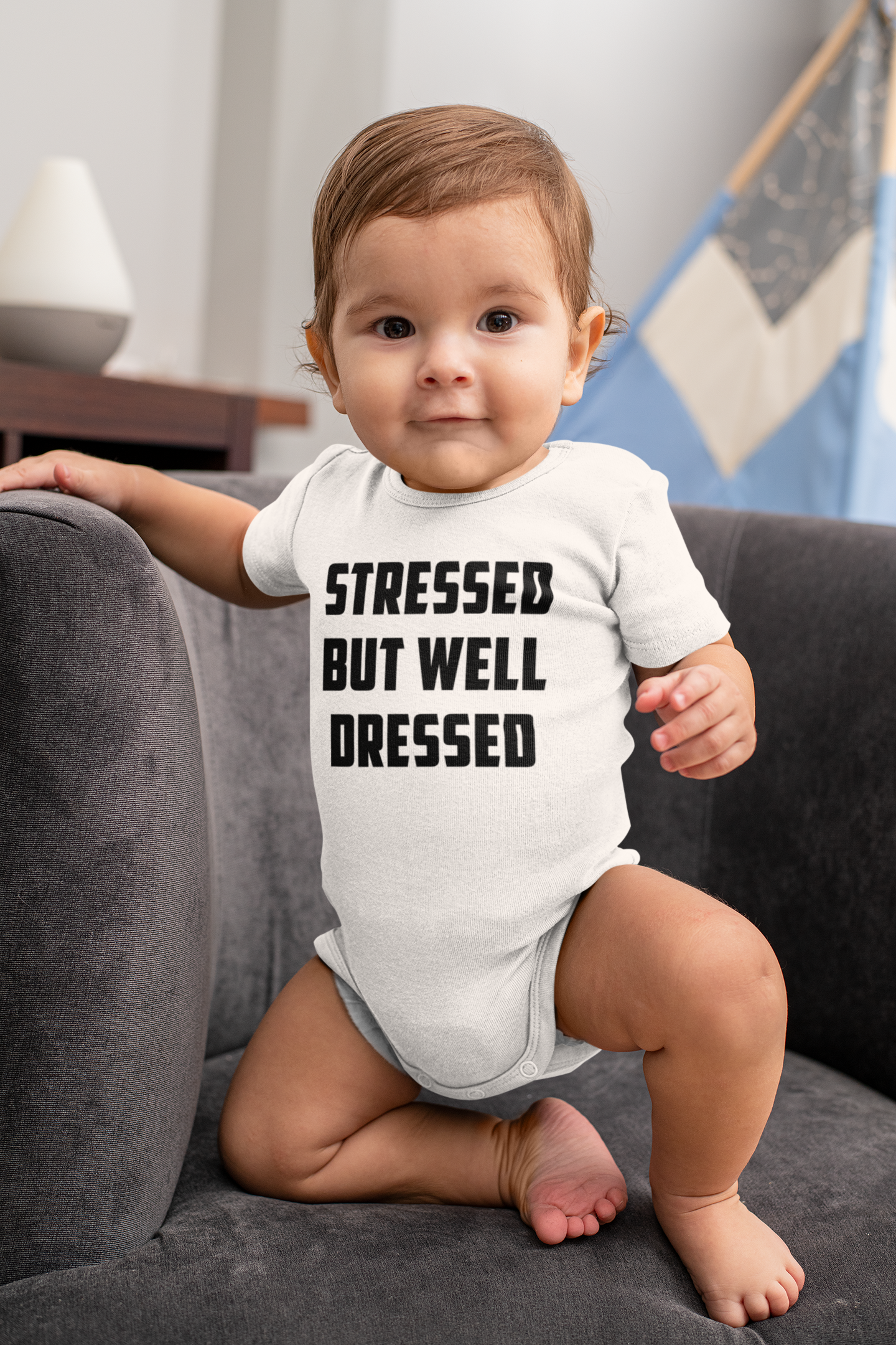 Kurzarm Body "Stressed but well Dressed"